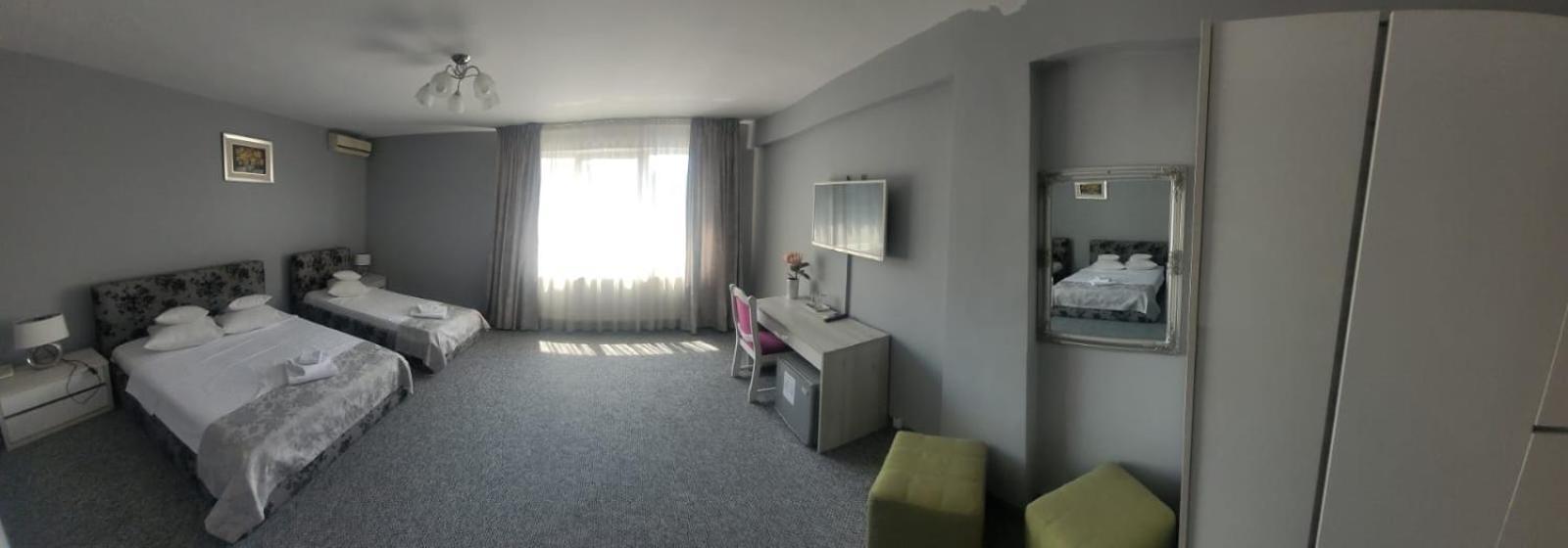 Hotel Delaf クルージュ＝ナポカ エクステリア 写真