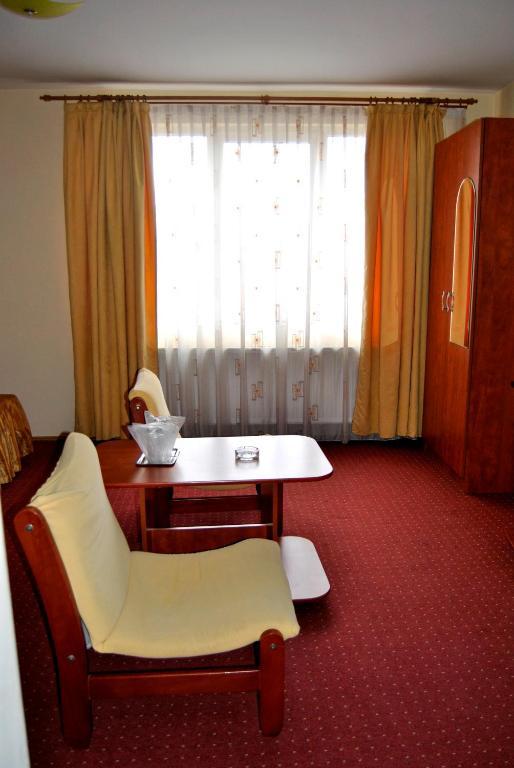 Hotel Delaf クルージュ＝ナポカ エクステリア 写真